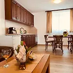 белите къщи Hotel *