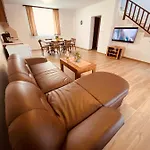 белите къщи Hotel *