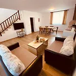 белите къщи Hotel *