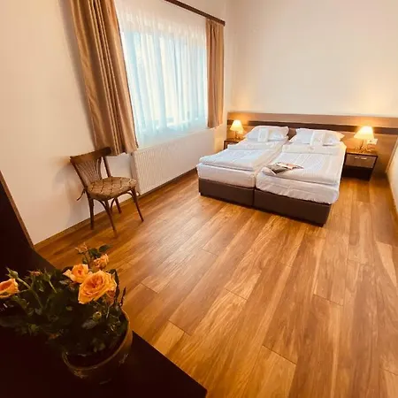 белите къщи 호텔 반야