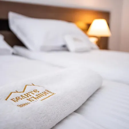 호텔 белите къщи *