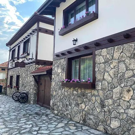 호텔 белите къщи *