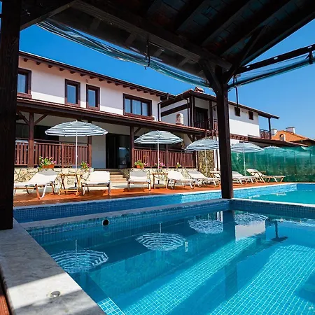 белите къщи Hotel Banya (Blagoevgrad)