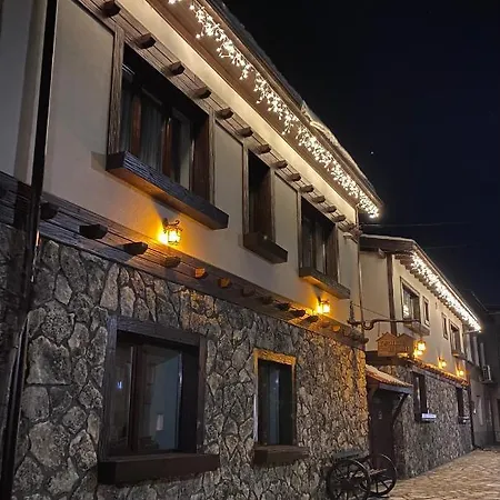 белите къщи Otel *