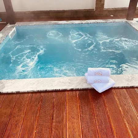 белите къщи Hotel *