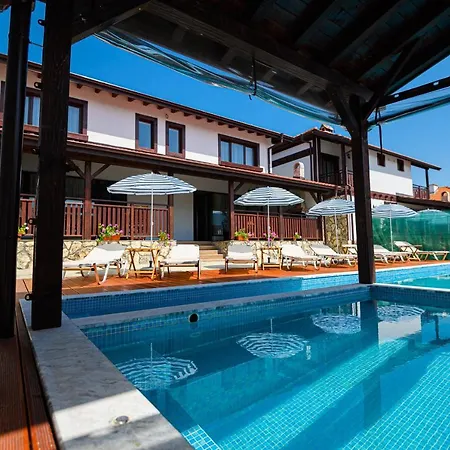 белите къщи Hotel