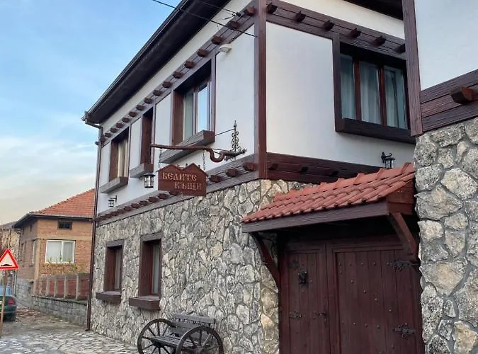 белите къщи Hotel