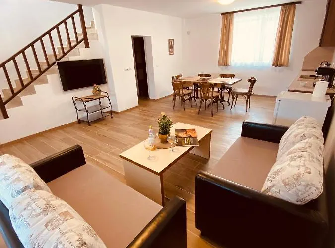 белите къщи Hotel *