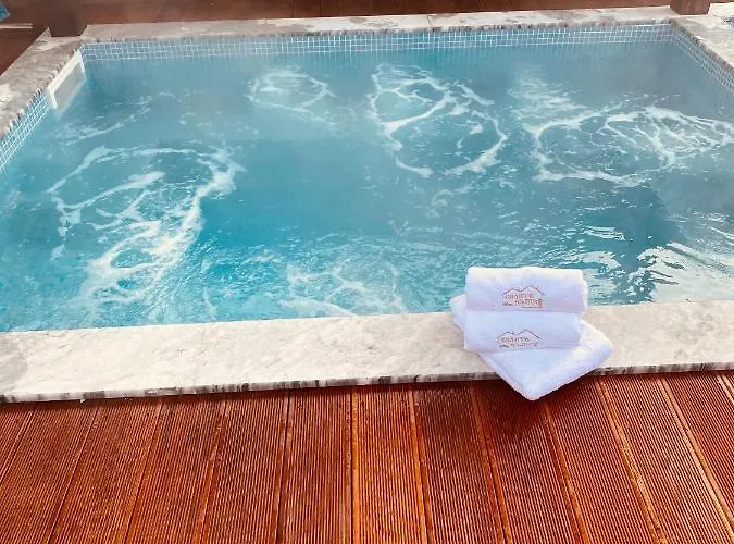 белите къщи Hotel *