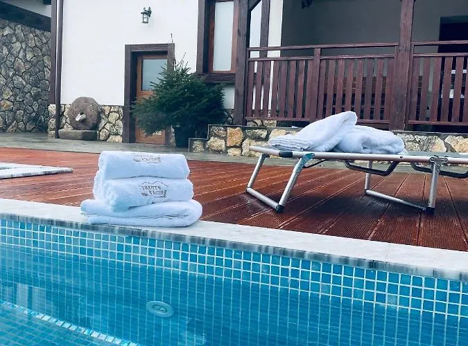 белите къщи Hotel *