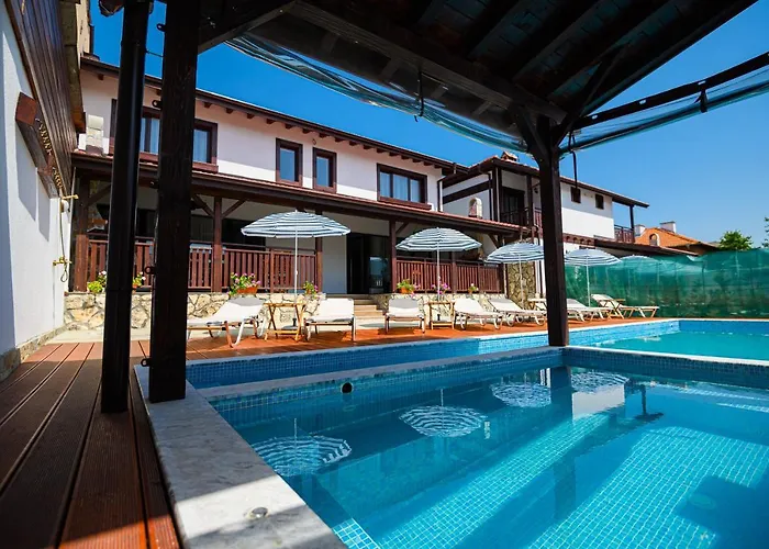 белите къщи Hotel