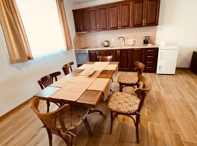 белите къщи Banya (Blagoevgrad)